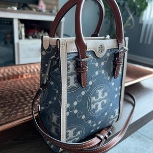 Tory  burch used only once it is small super comfortable